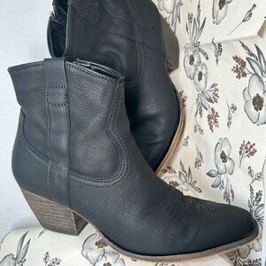 Dolce Vita Silma Black Leather Ankle Booties Boho 7.5 Western Rodeo Festival